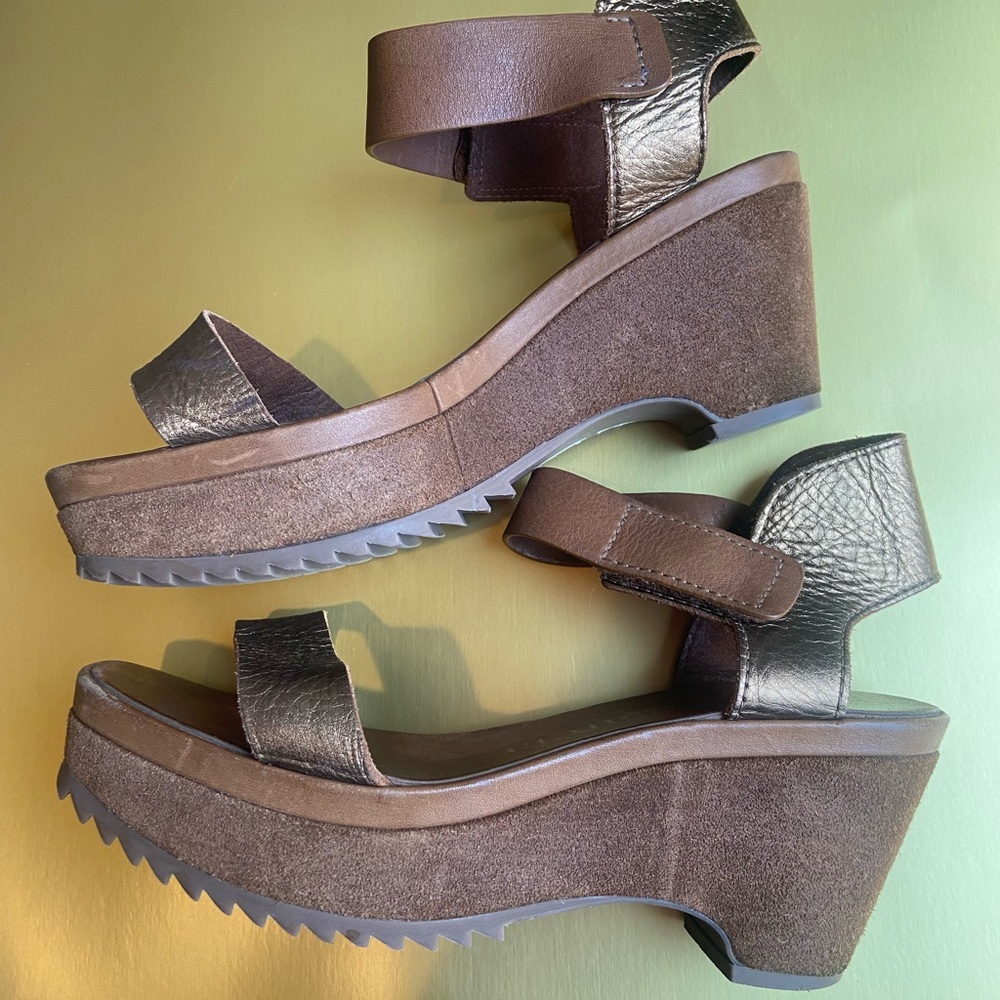 Pedro Garcia Frances Brown and Metallic Wedge Sandals size 9.